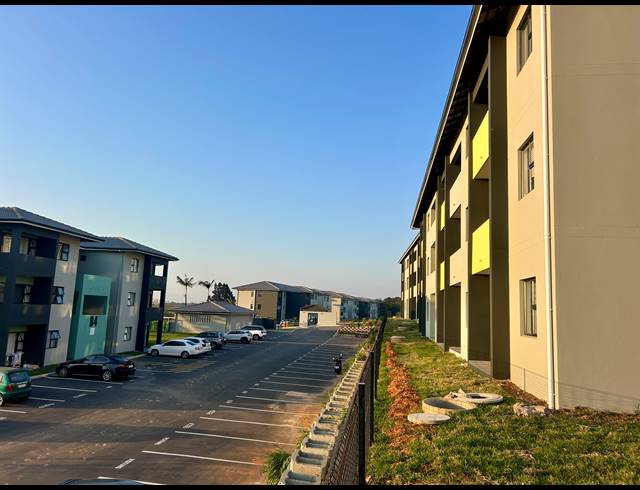 2 BEDROOM APARTMENT FOR SALE IN SHEFFIELD BEACH
